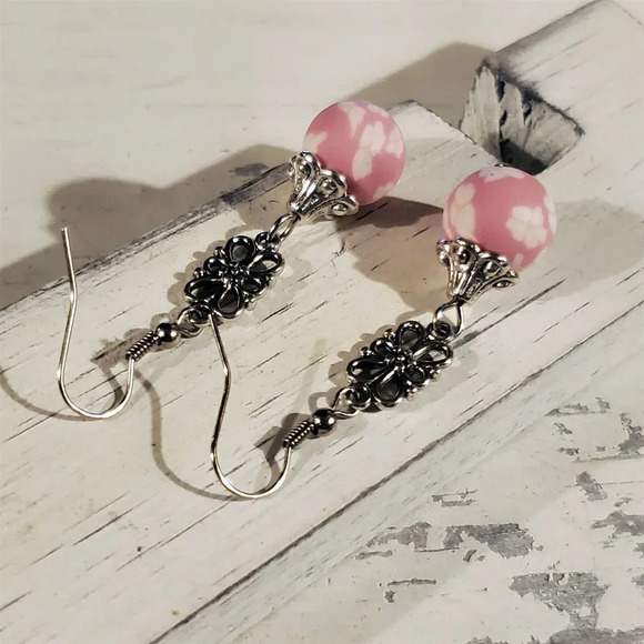 Handcrafted Fimo Clay Light Pink White Flower Beads Antique Silver Earrings - Picture 2 of 5